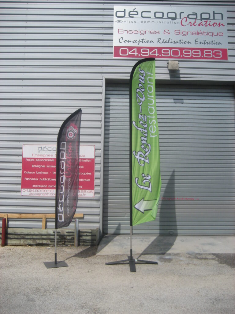 Beachflag/Oriflamme personnalisé pour restaurant à six-fours