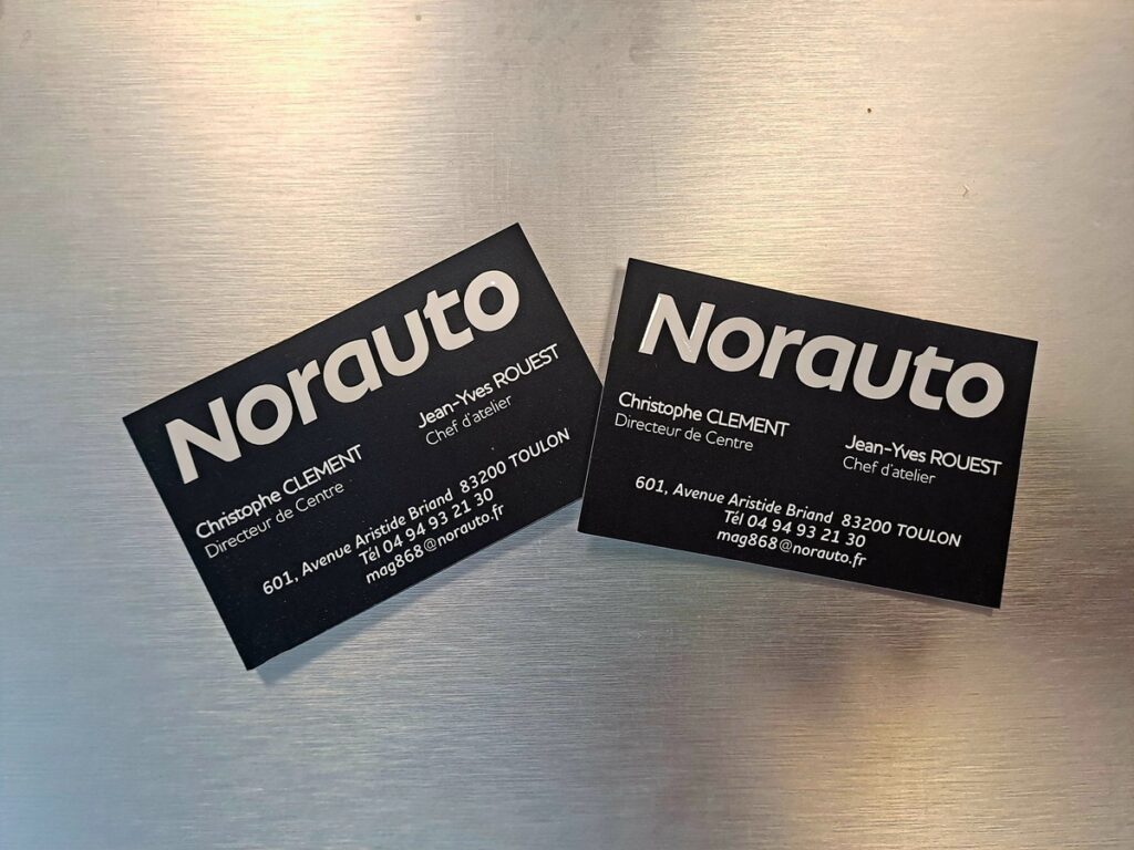 carte de visite professionnelle pour un garage